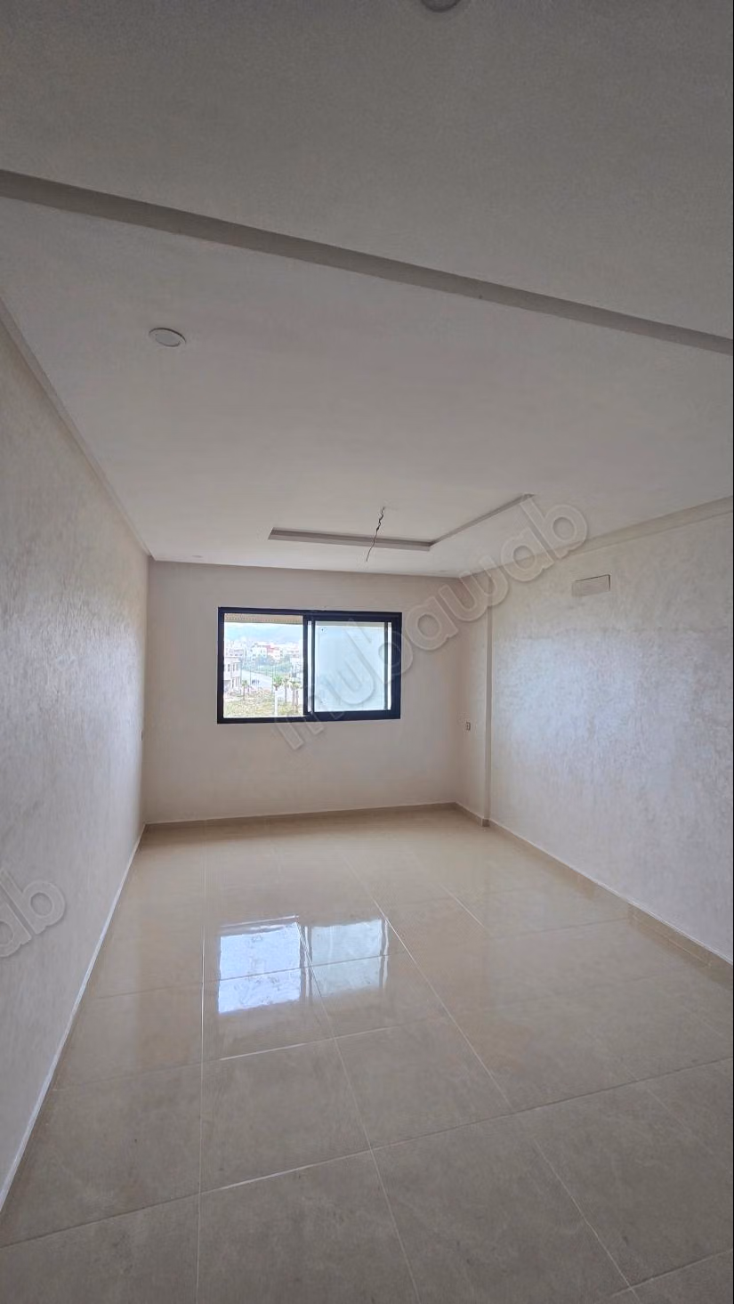 For sale: Apartment in the city. Area 56 m². Sturdy door, traditional Moroccan lounge