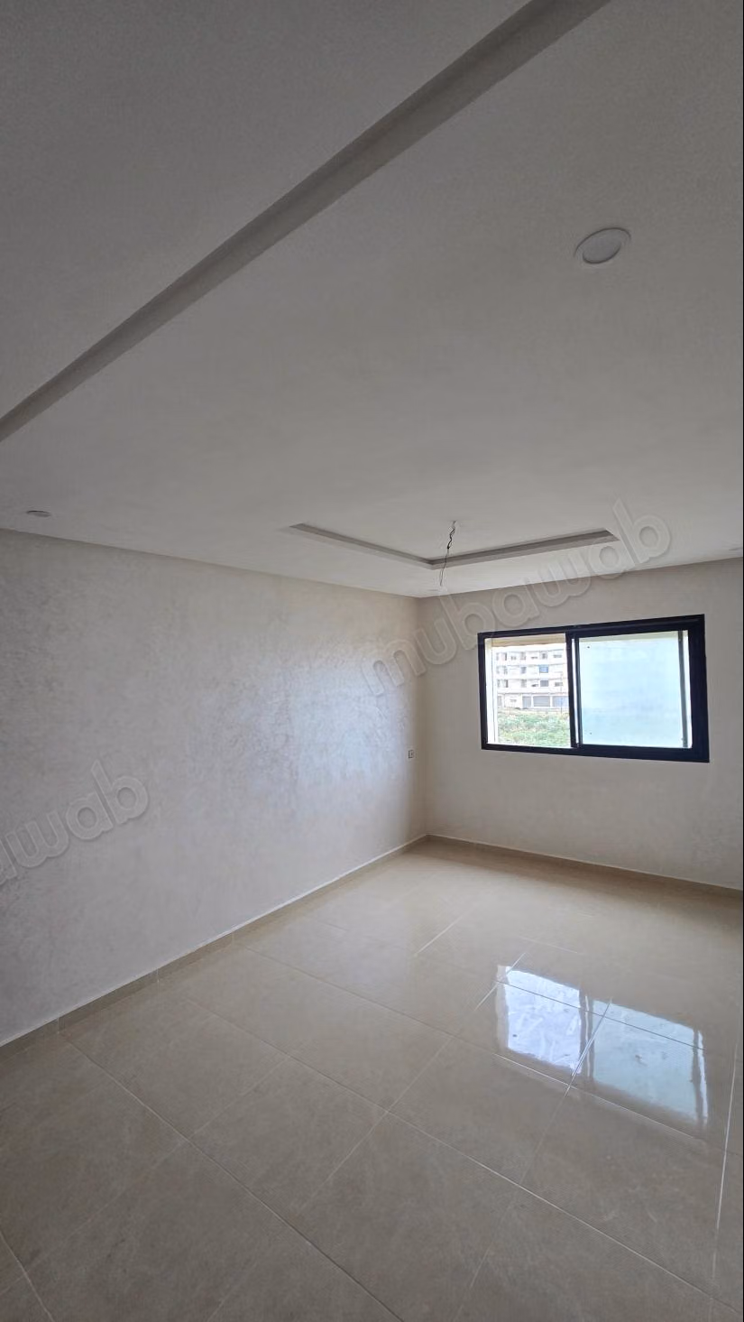 For sale: Apartment in the city. Area 56 m². Sturdy door, traditional Moroccan lounge