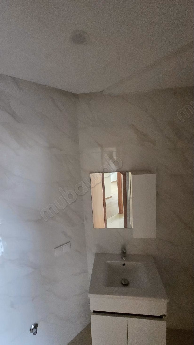 For sale: Apartment in the city. Area 56 m². Sturdy door, traditional Moroccan lounge