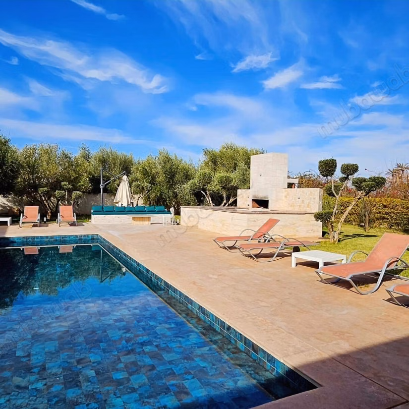 Belle villa moderne proche american school
