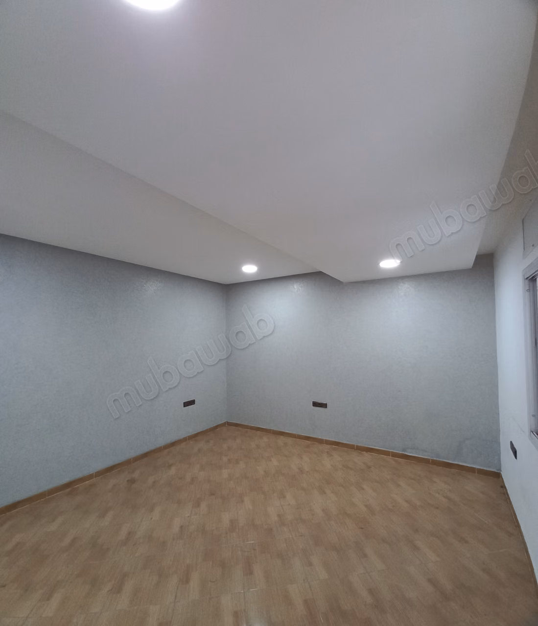 Local commercial 160 m² à louer – 2 façades, avenue principale