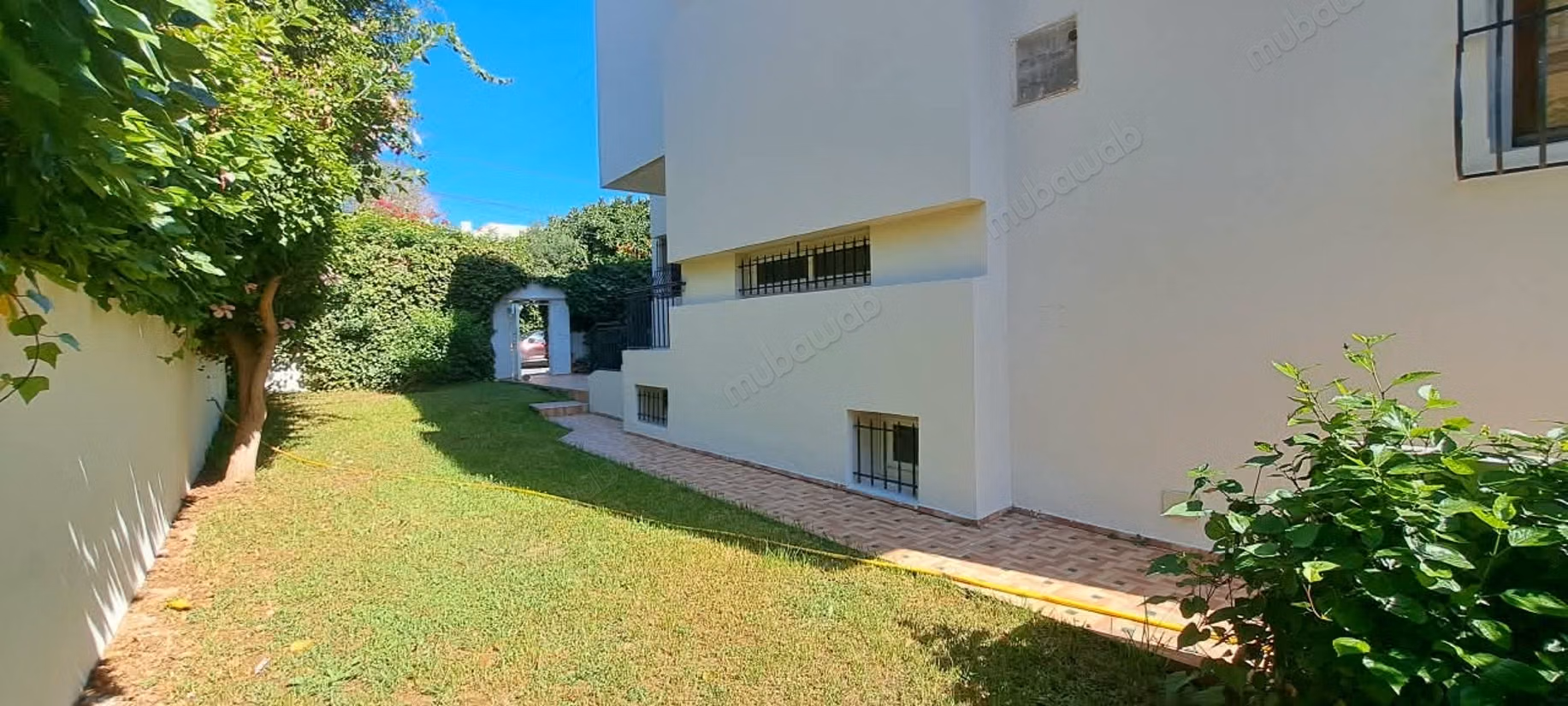 Belle villa a louer ain diab en tres bon etat