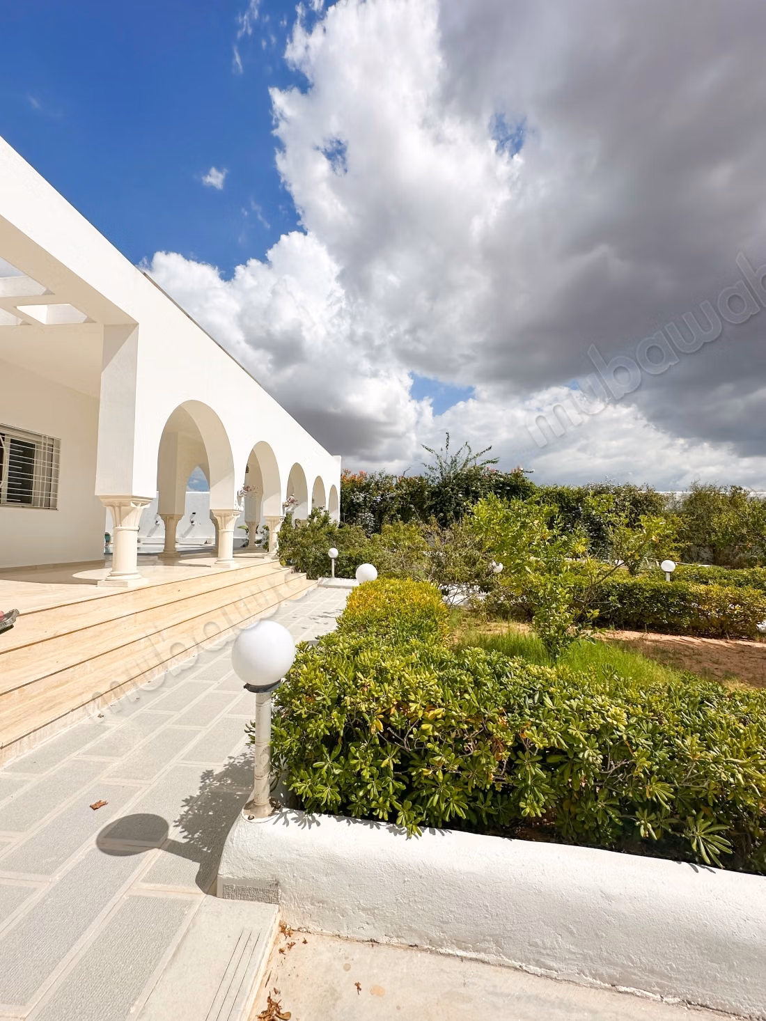 A vendre VILLA D’EXCEPTION à Hammamet
