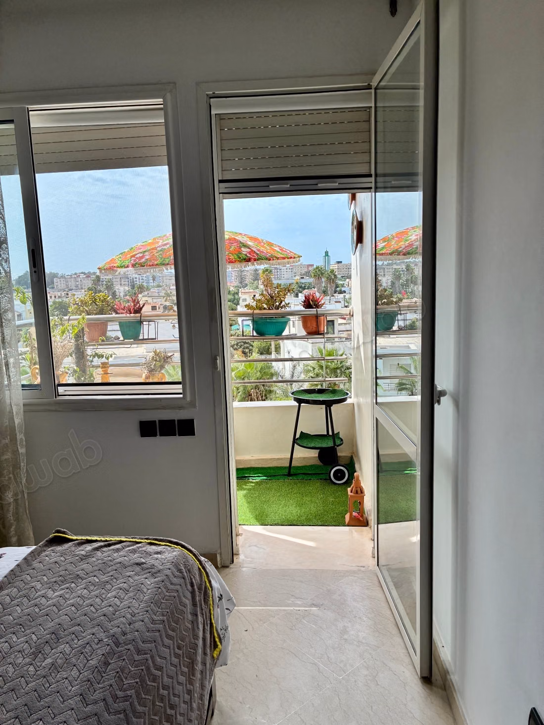Magnificent bright apartment of 159 m²