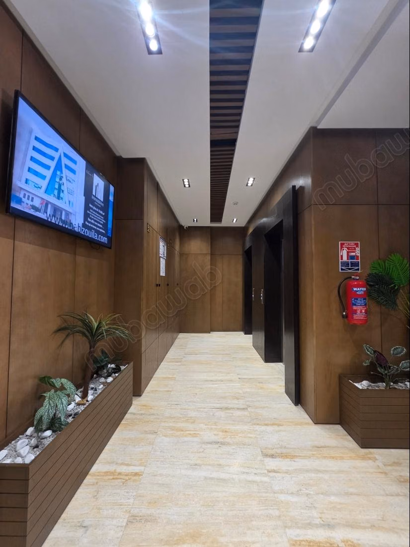 Open space of 126 m² in Montplaisir