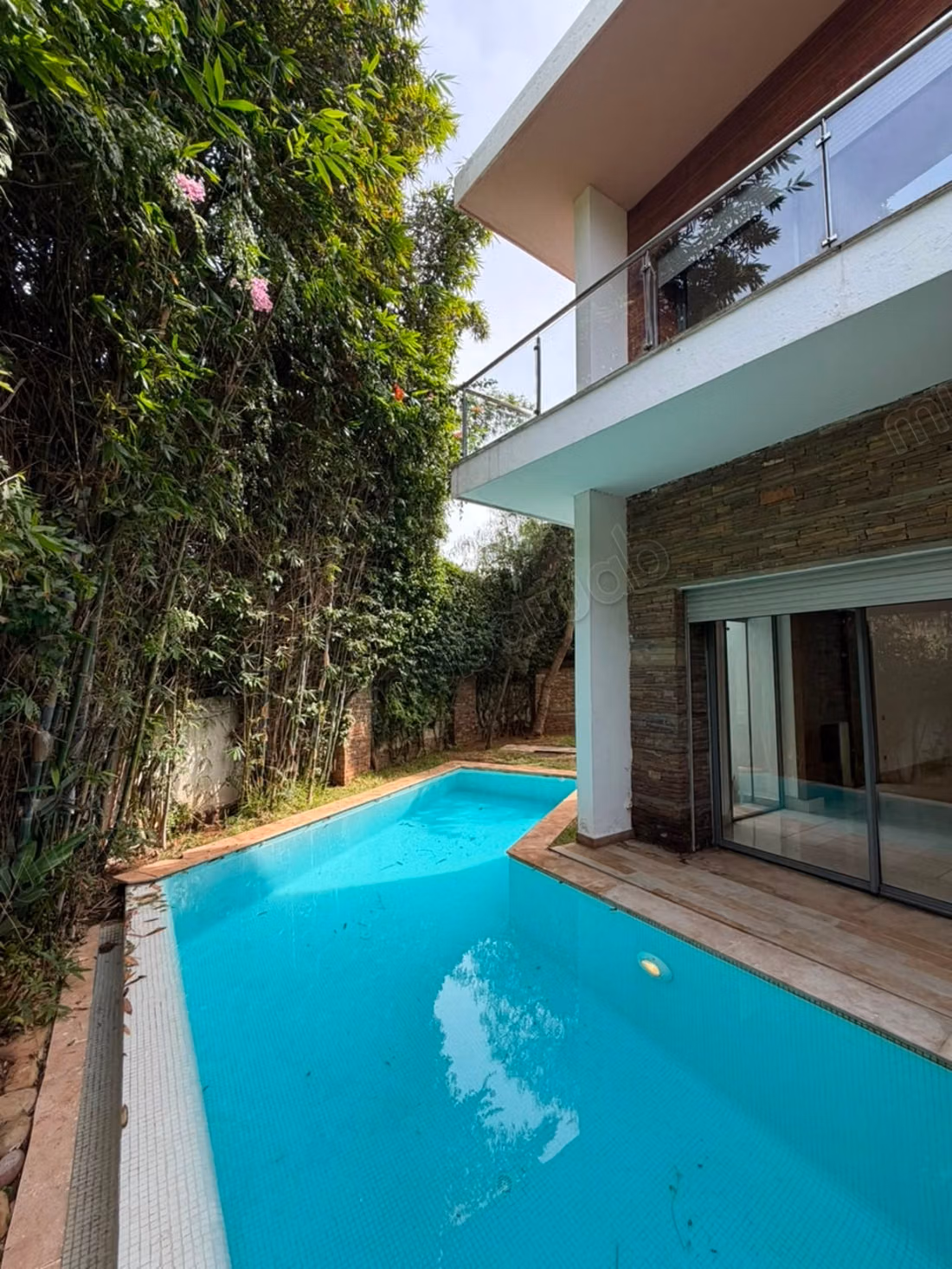 Villa moderna quasi nuova in affitto ad Ain Diab