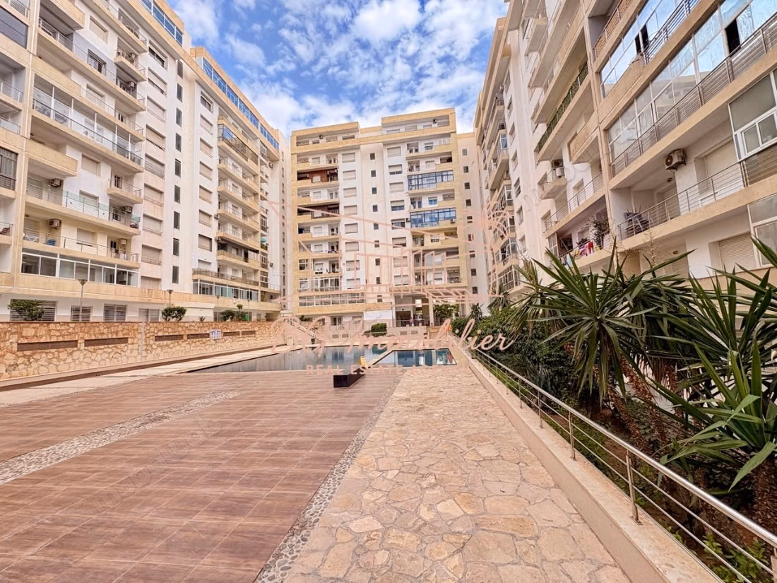 Spacieux appartement meublé résidence Piscine