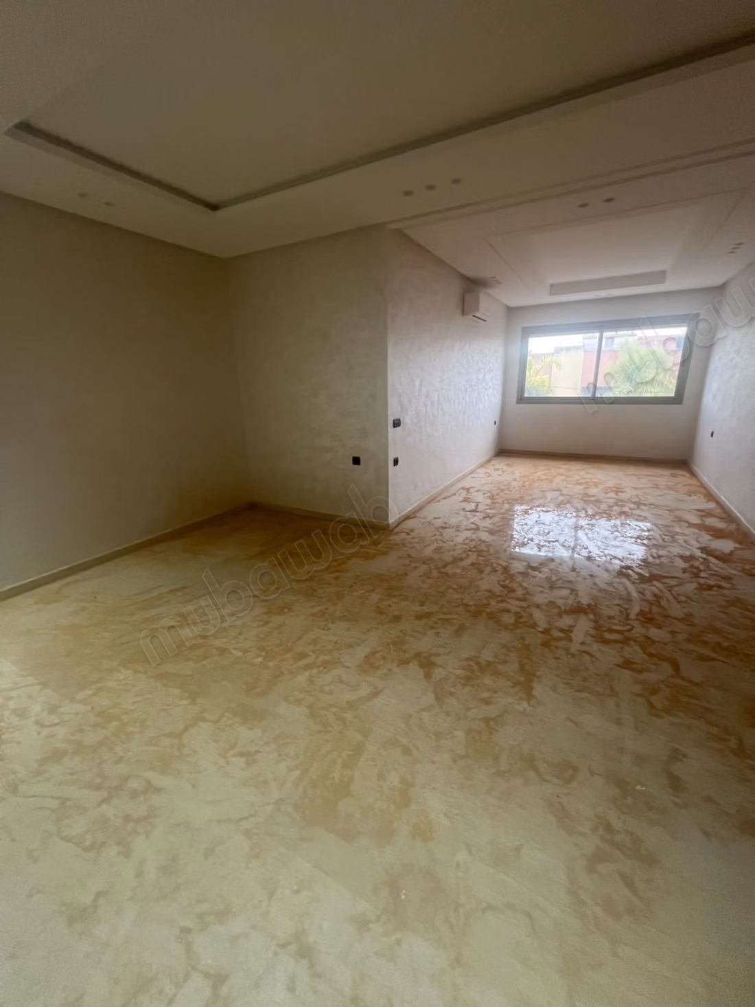 Appartamento in affitto a Franceville. 4 stanze. Porta blindata, antenna satellitare