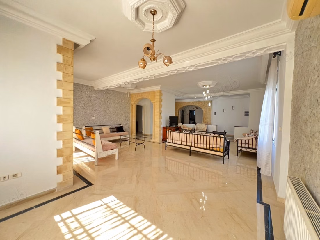 A louer: étage de villa en S3 à Hammamet