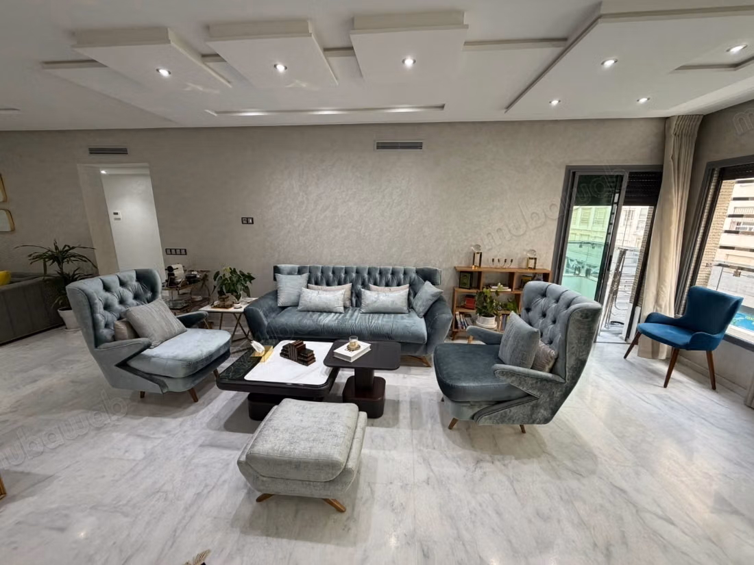 High-end apartment of 136 m² in the city center