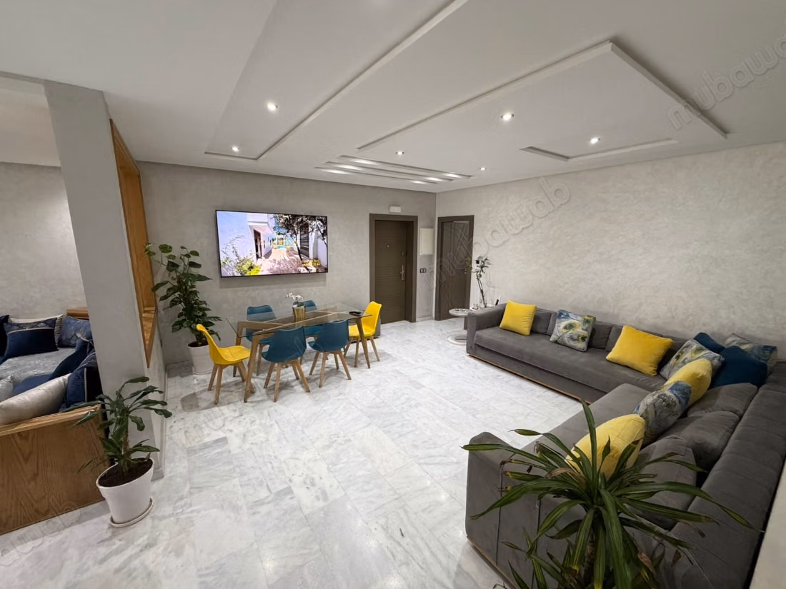 High-end apartment of 136 m² in the city center