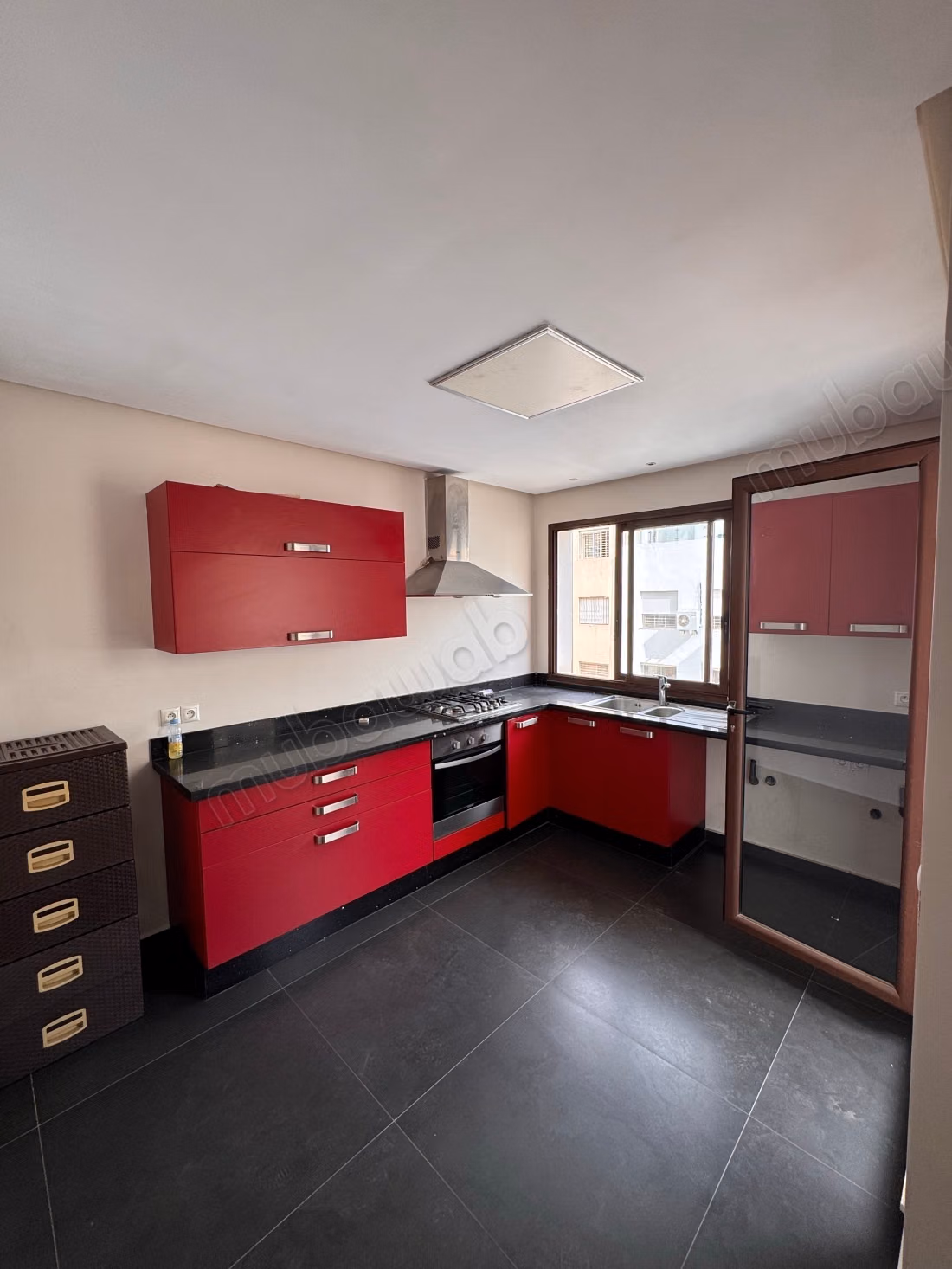 For sale apartment in the Princesses. Total area 135 m². Elevator and terrace