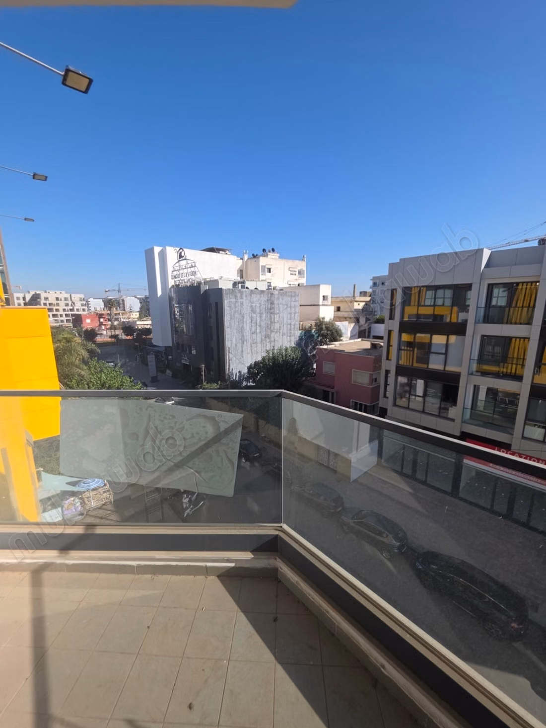 Wonderful apartments for sale in Oasis. 3 excellent rooms