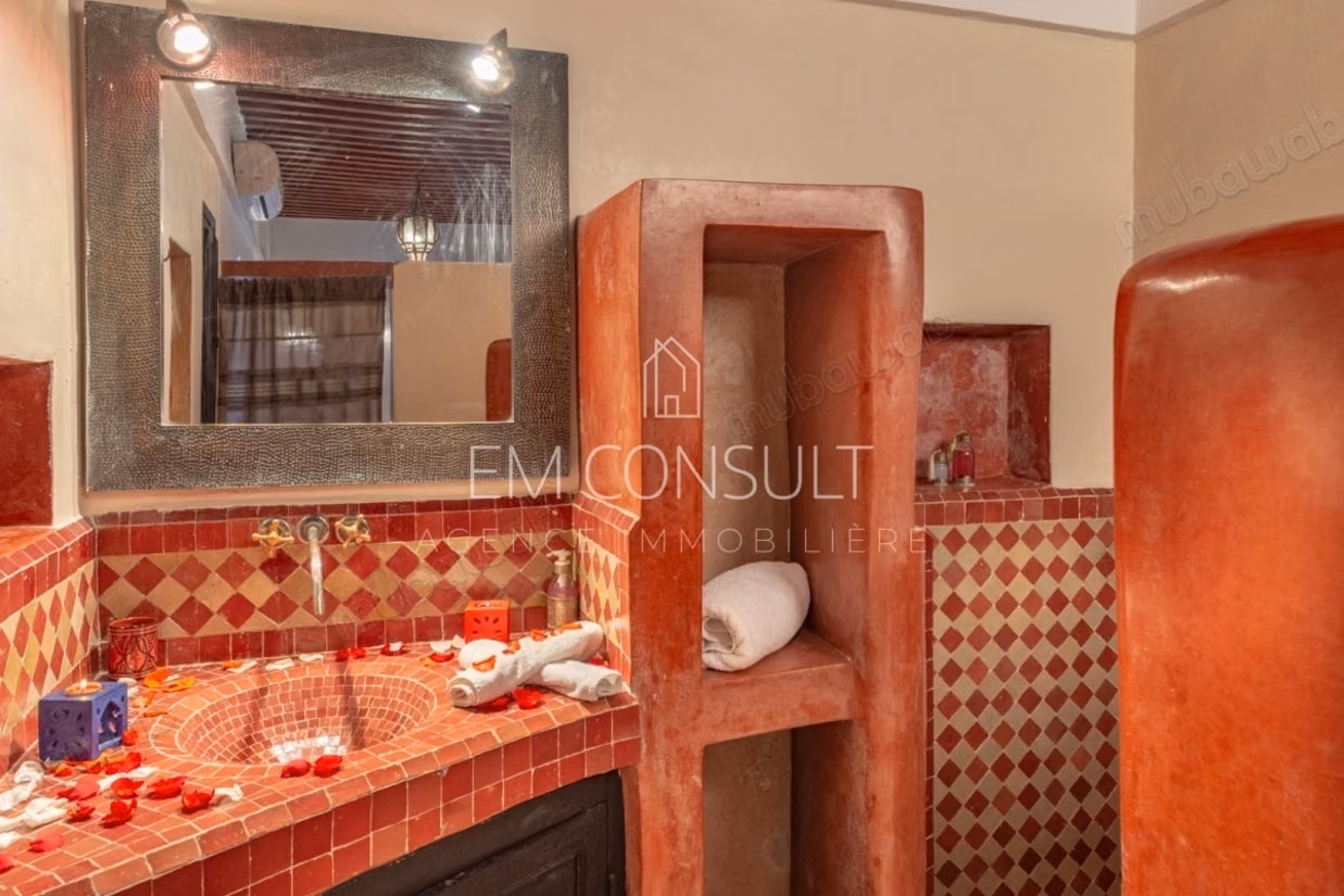 Sale of Riad 9 rooms 192 m²