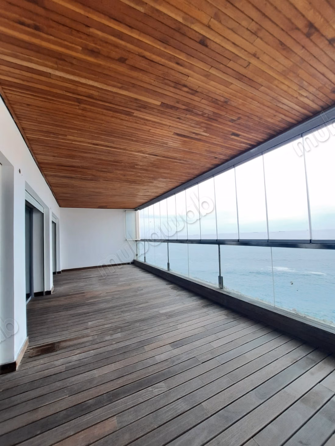 Appartement 270m Vue sur Mer 
A Marina