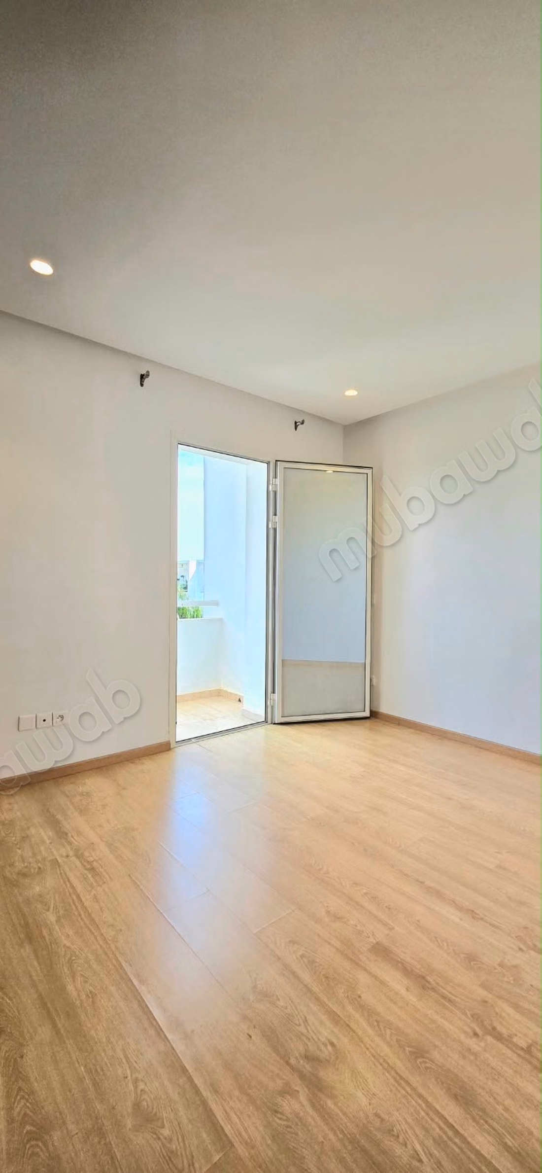 Empty villa for rent in Tamaris