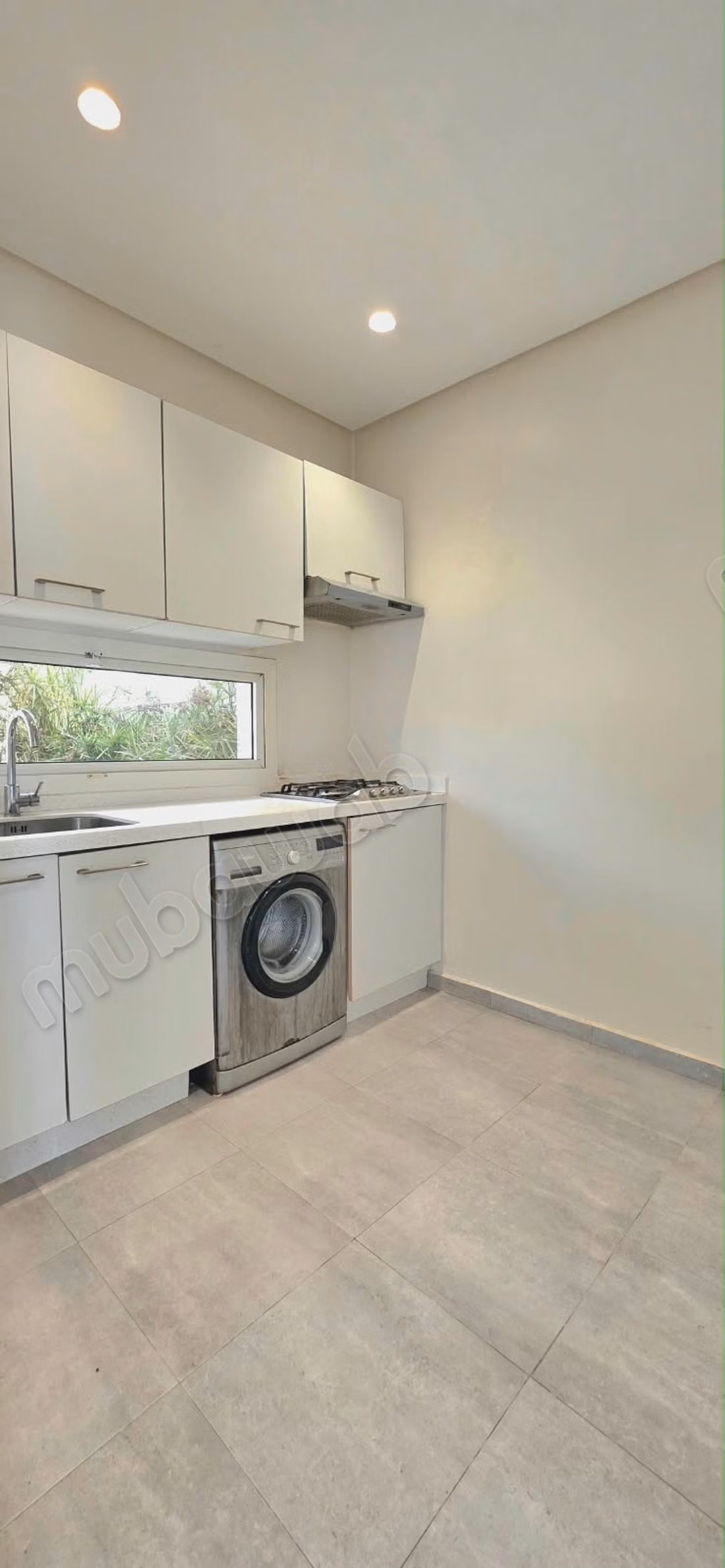 Empty villa for rent in Tamaris