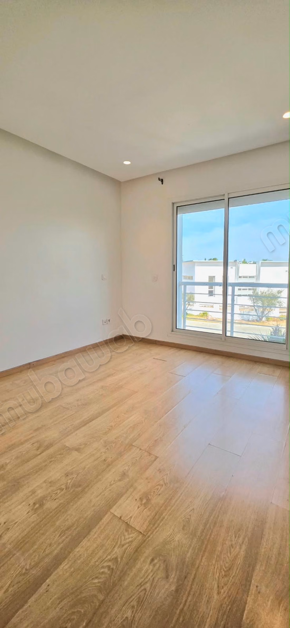 Empty villa for rent in Tamaris