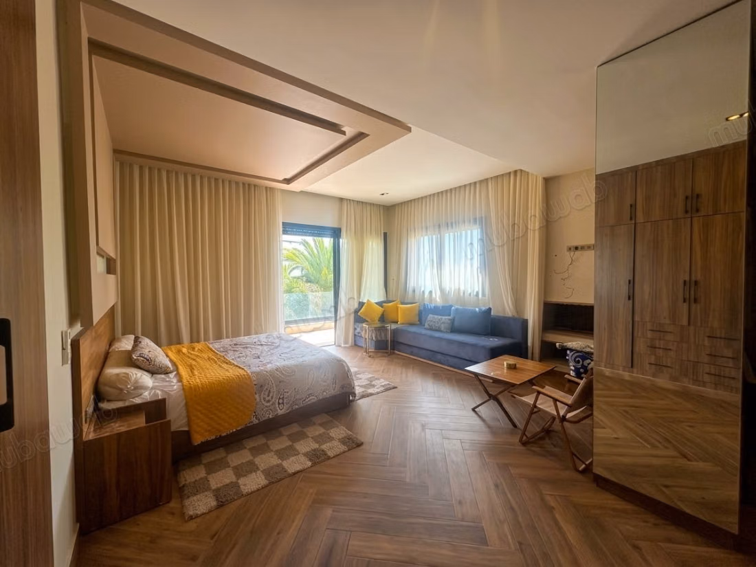 Belle villa Rtee Casablanca 4chambres, piscine