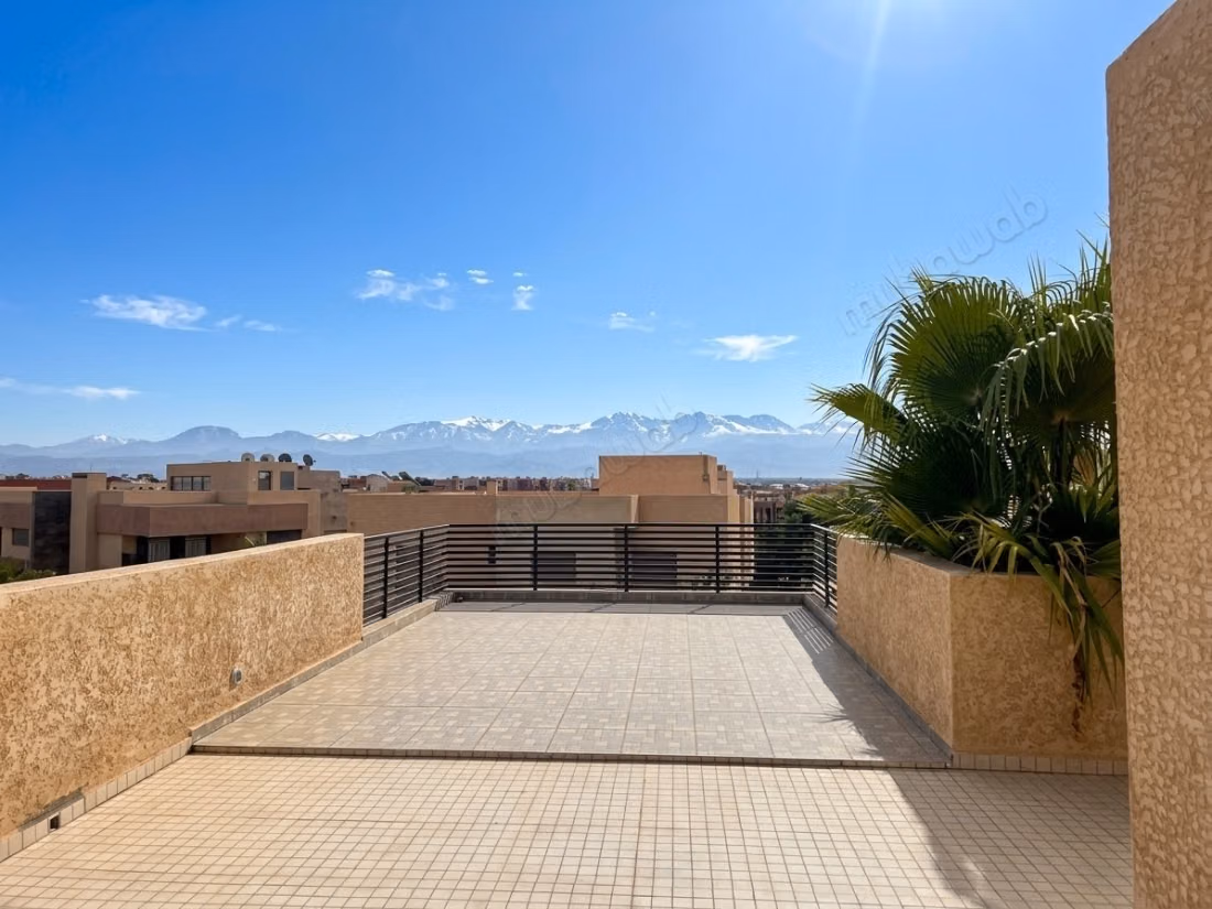 Belle villa Rtee Casablanca 4chambres, piscine