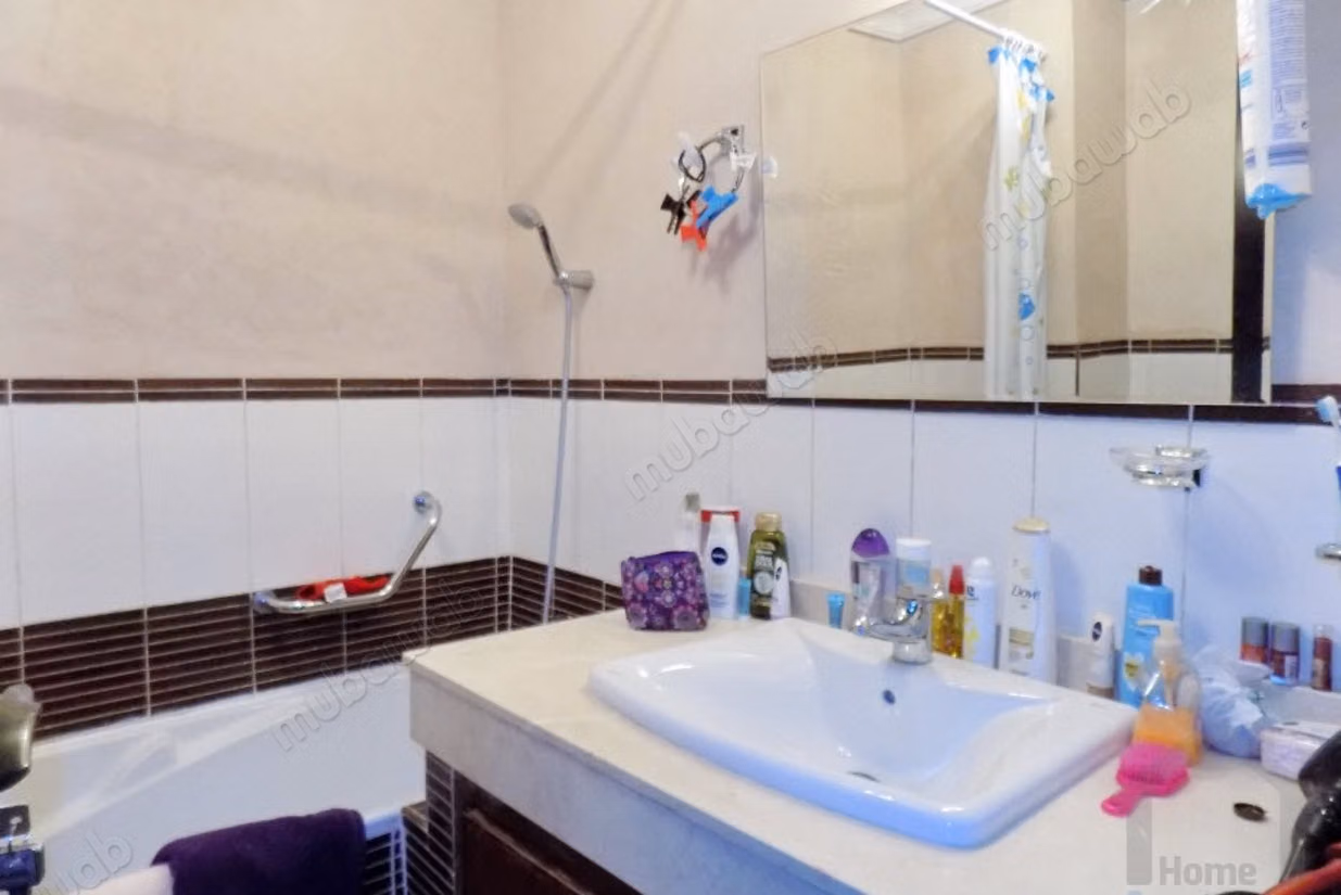 Superbe studio à louer à côté de 
Amoud
