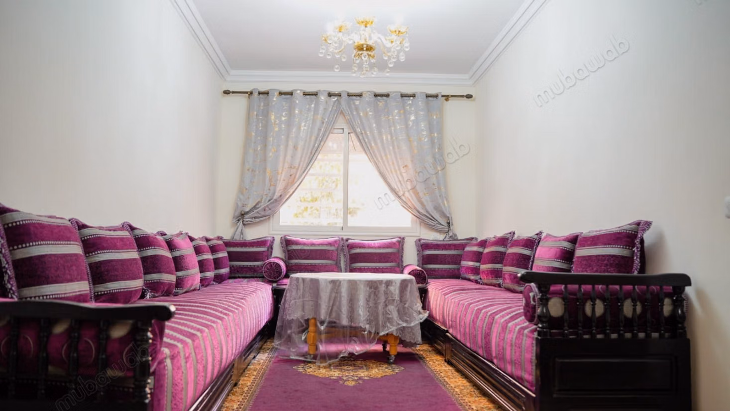 Superbe appartement à vendre à Bouakkaz. Surface totale 68 m². Meublé