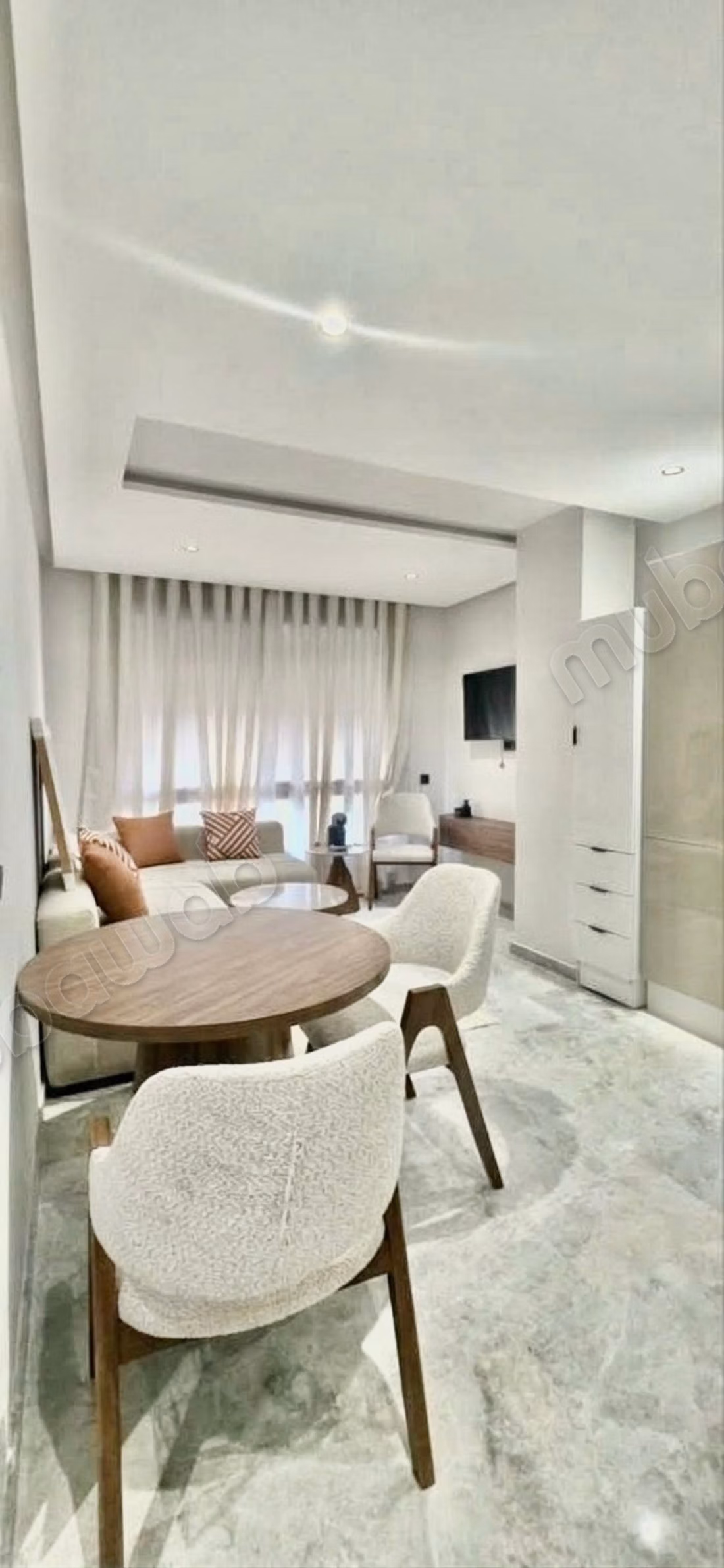 Apartamento nuevo amueblado en alquiler / hospitales