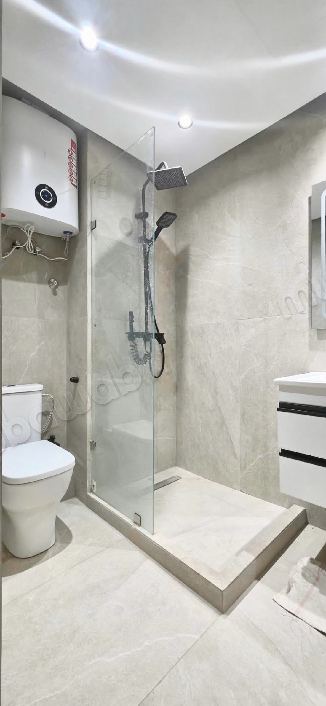 Apartamento nuevo amueblado en alquiler / hospitales