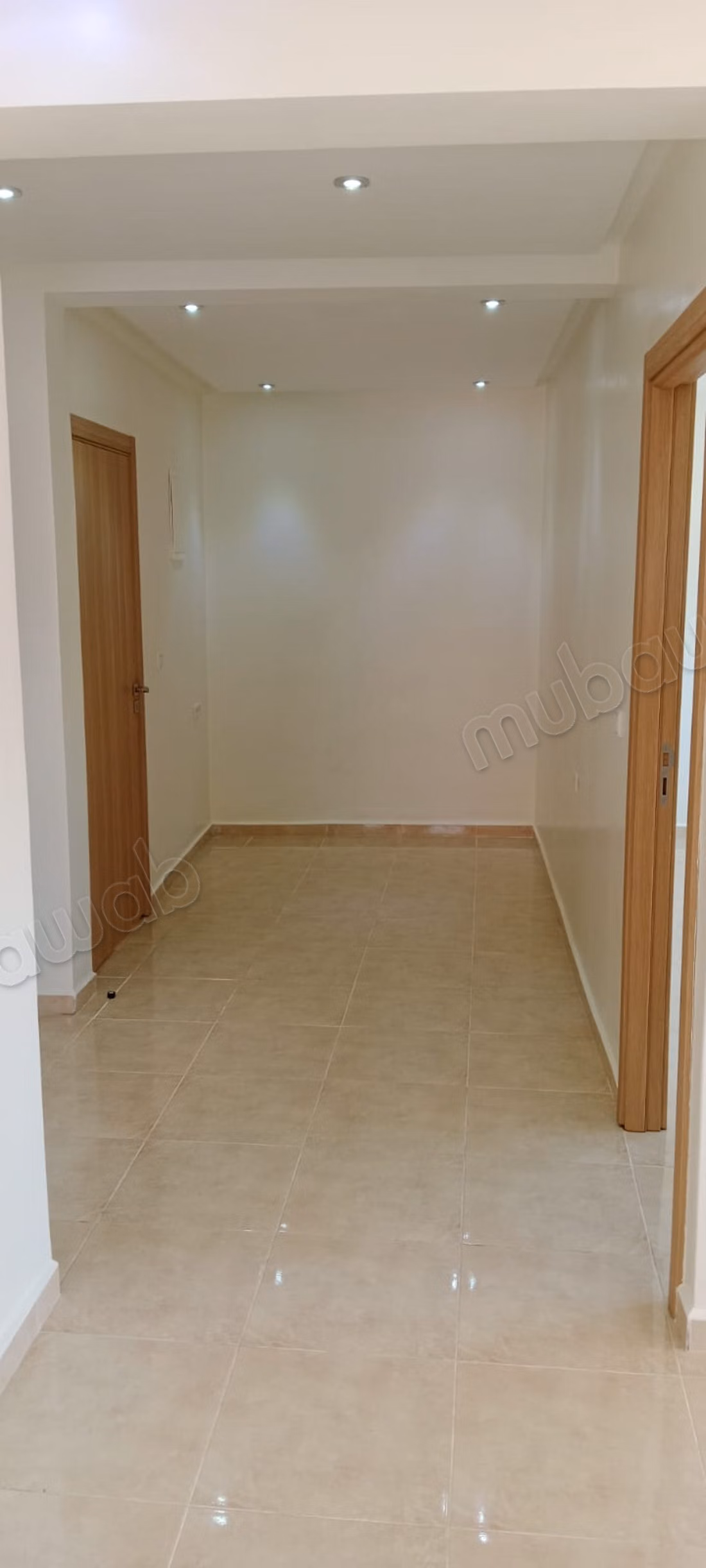 Bureaux en location à Al Aalia. Surface totale 70 m²