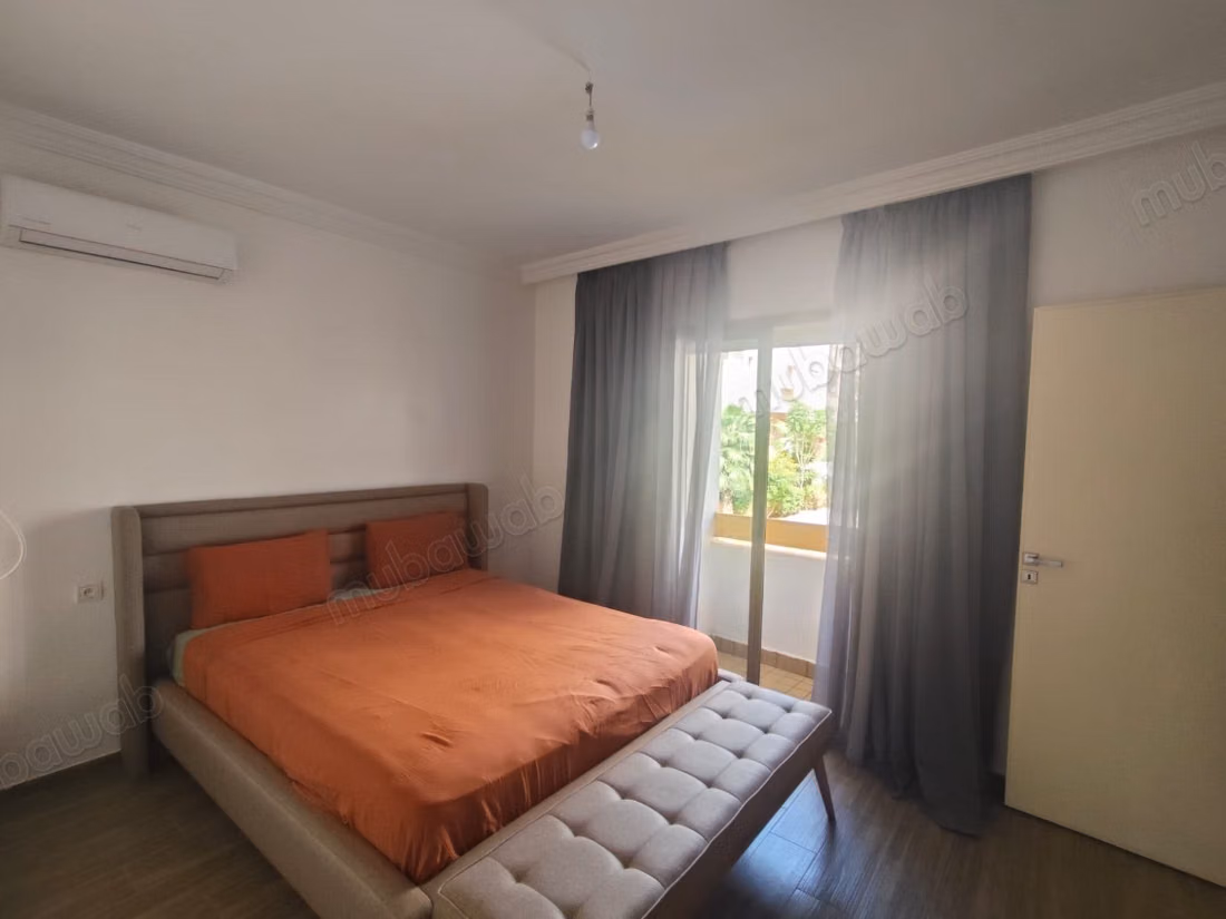 Duplex de trois chambres a Vendre