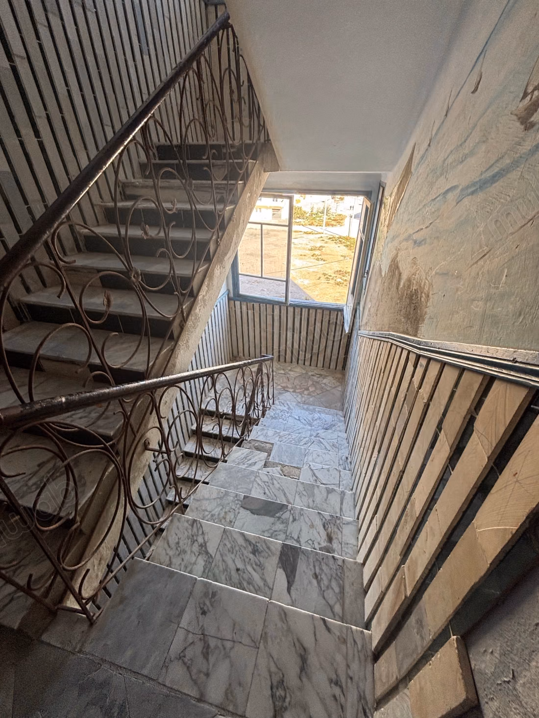 Building for sale in Sidi Abdelhamid Sousse with an area of 500 m²