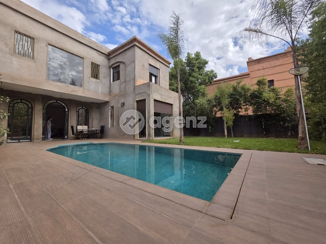 Villa à vendre 516 m², 4 chambres Route de l’Ourika Marrak...