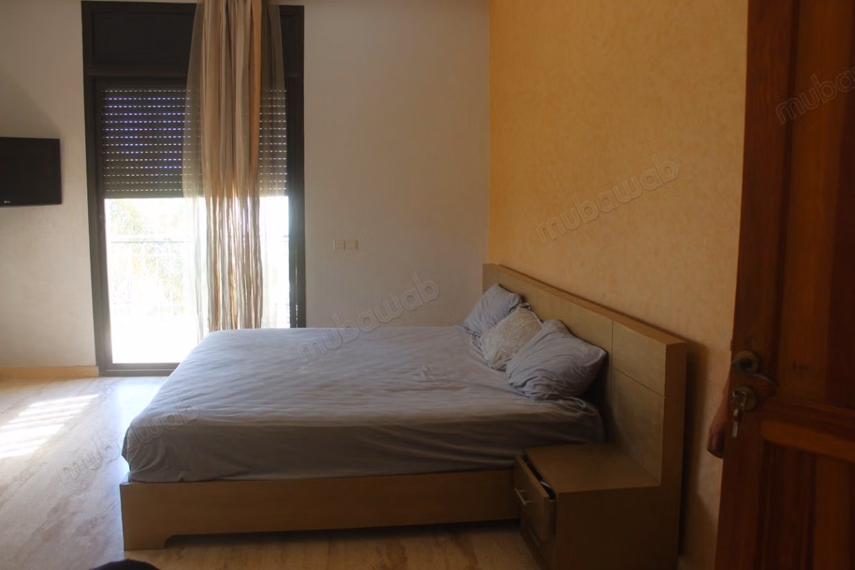 Villa familliale a louer SEMI MEUBLE