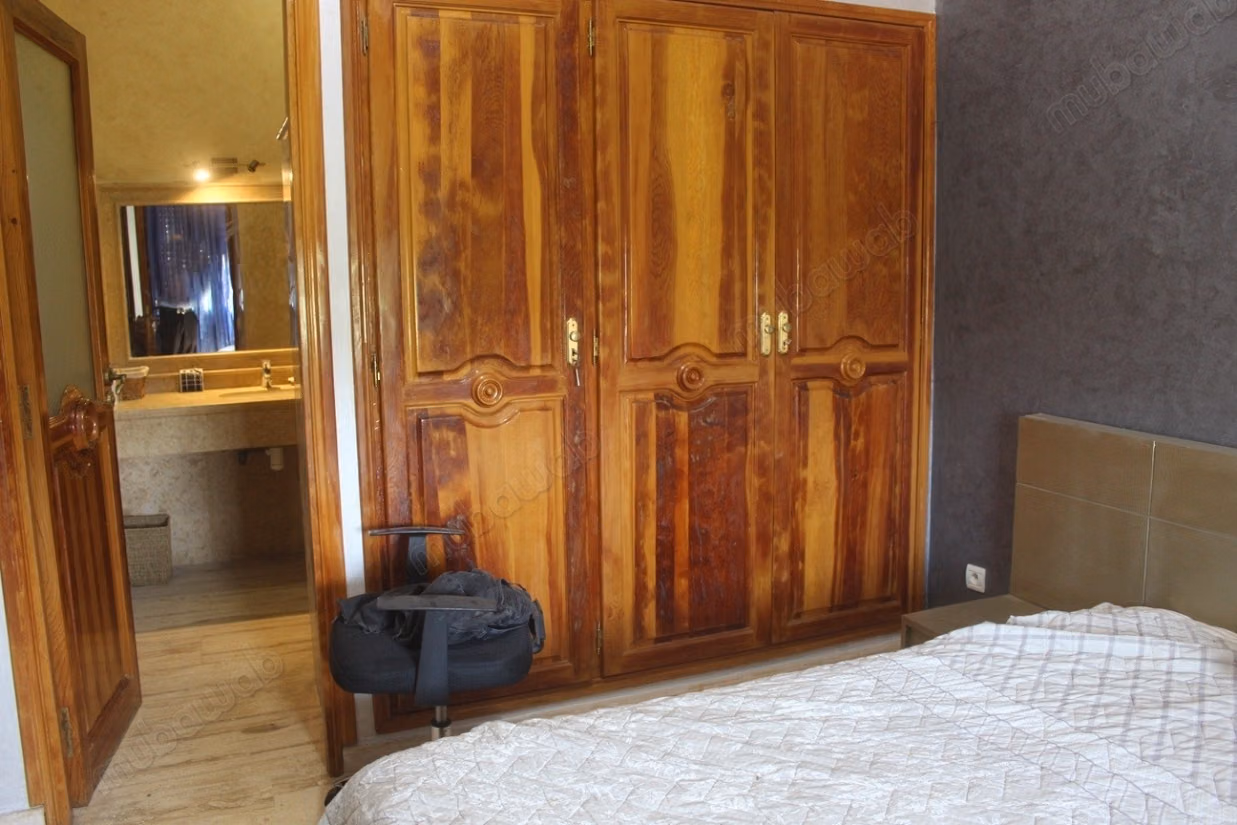 Villa familliale a louer SEMI MEUBLE