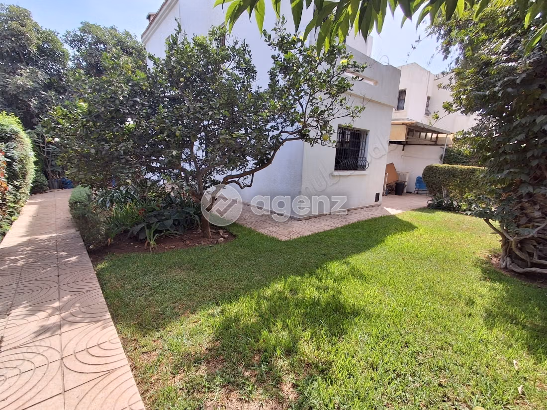 Villa for sale 349 m², 4 bedrooms Harhoura Skhirate Témara