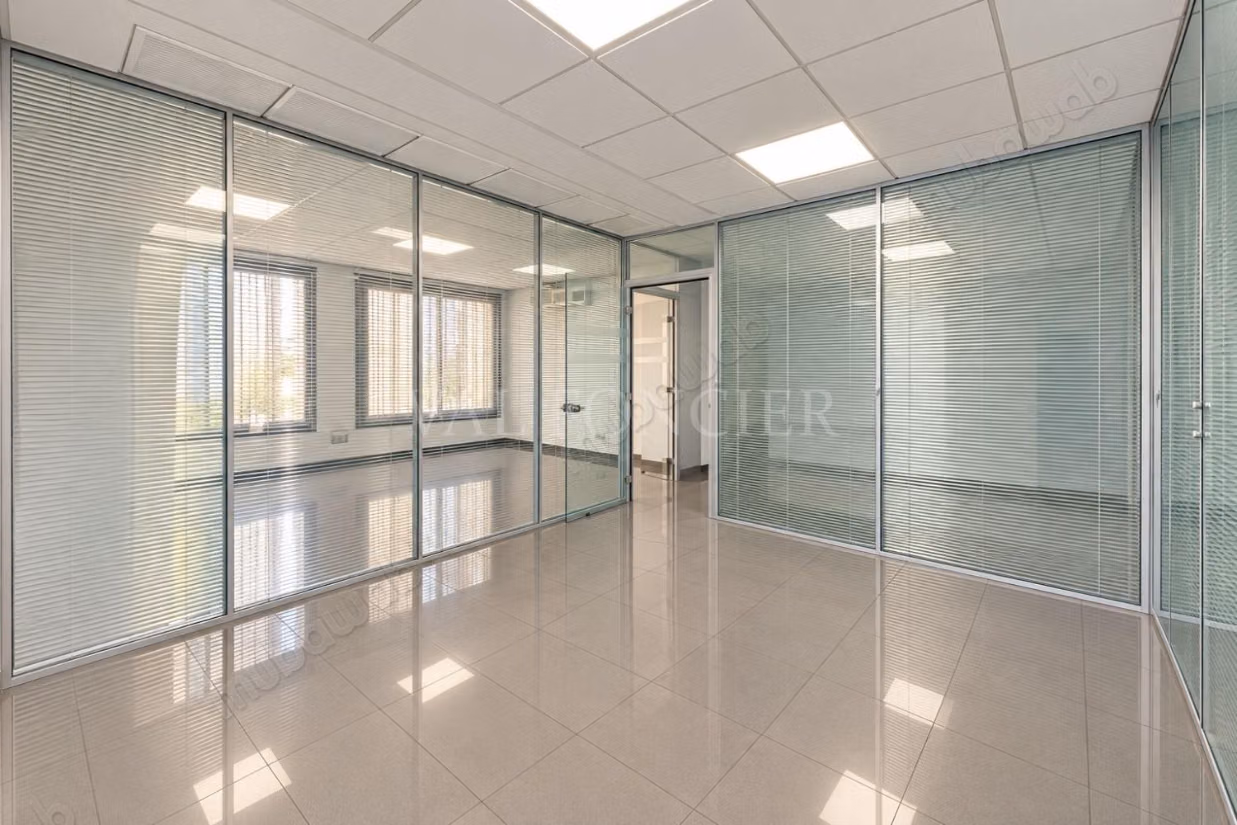 Location Bureau aménagé 144m2 avec 2 places de garage, Casablanca