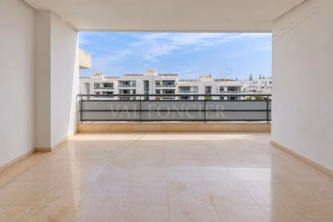 Location Appartement 220m2 3chambres avec grande terrasse vue mer 
Ain Diab, Casablanca