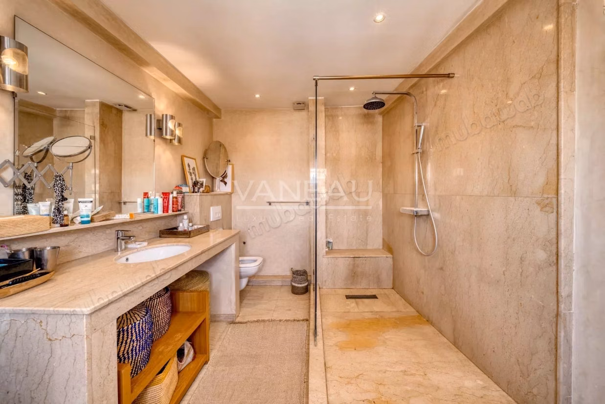 Exclusivity Hivernage/ Gueliz 3 rooms top floor terrace