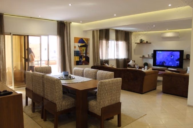 Large three-bedroom apartment near the consulate