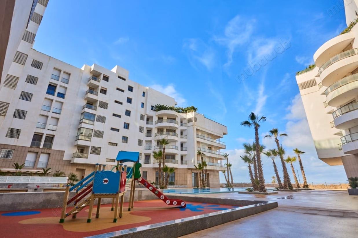 Magnifique penthouse meublé avec vue mer à 10 min du Morocco Mall