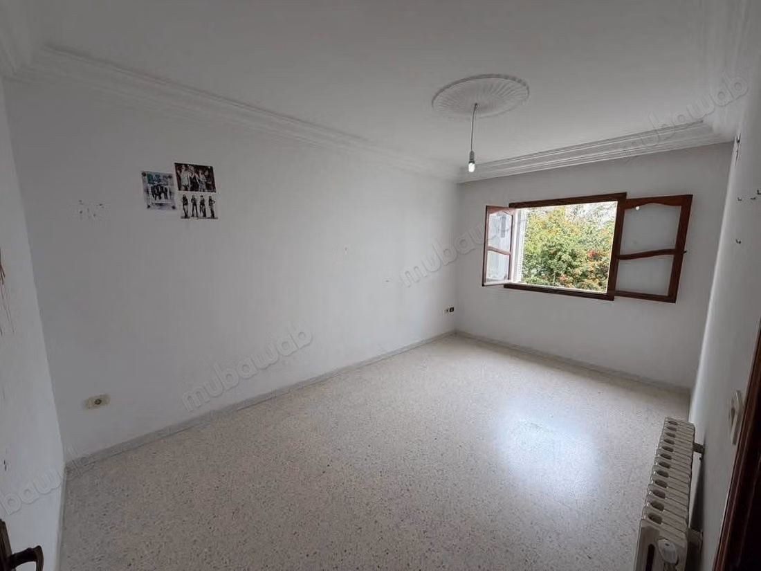  Ennasr 1: etage de villa s4 a louer