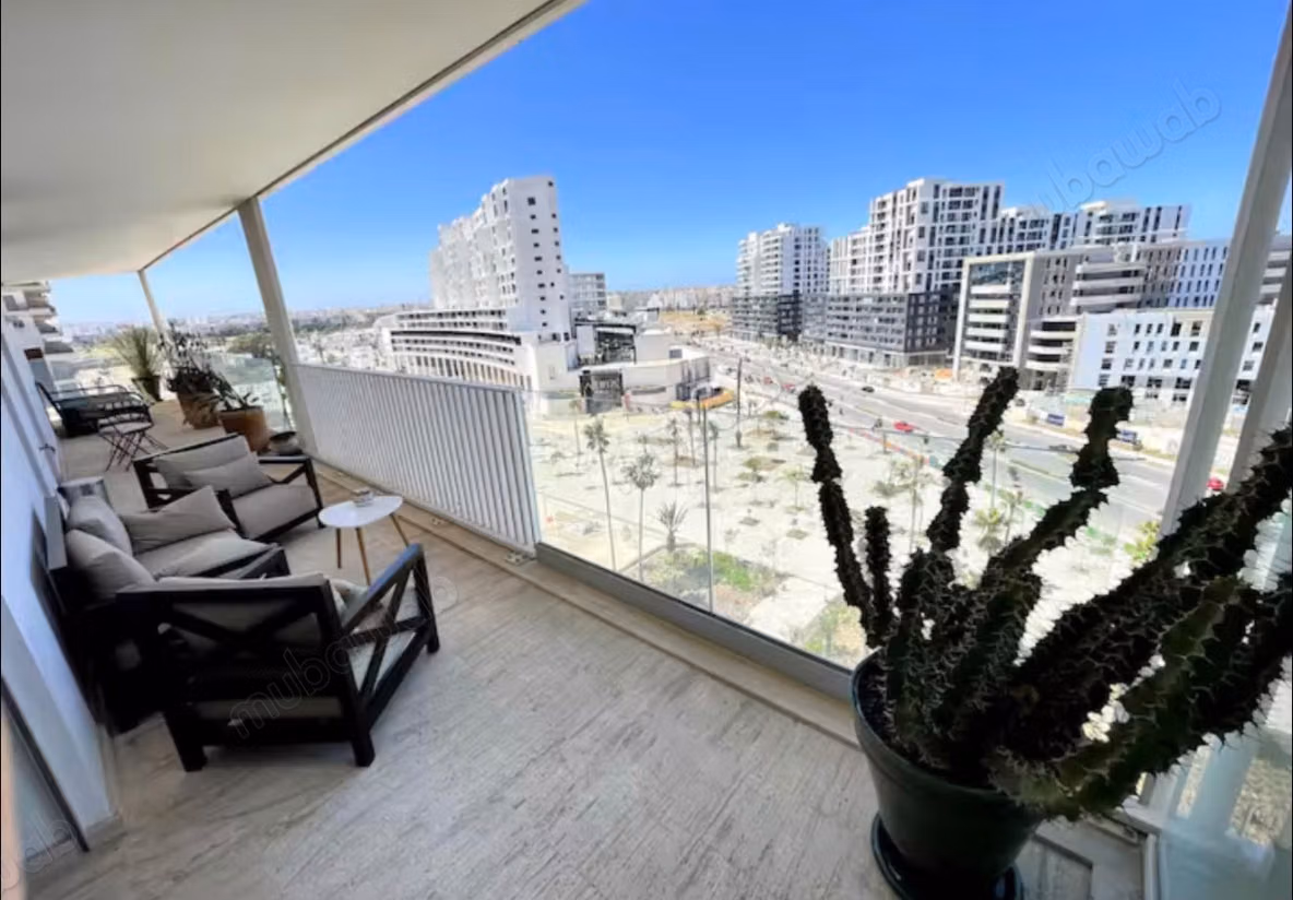 Furnished apartment for rent with terrace