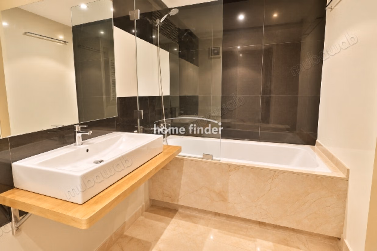 Appartement à louer au triangle d'Or 152 m²