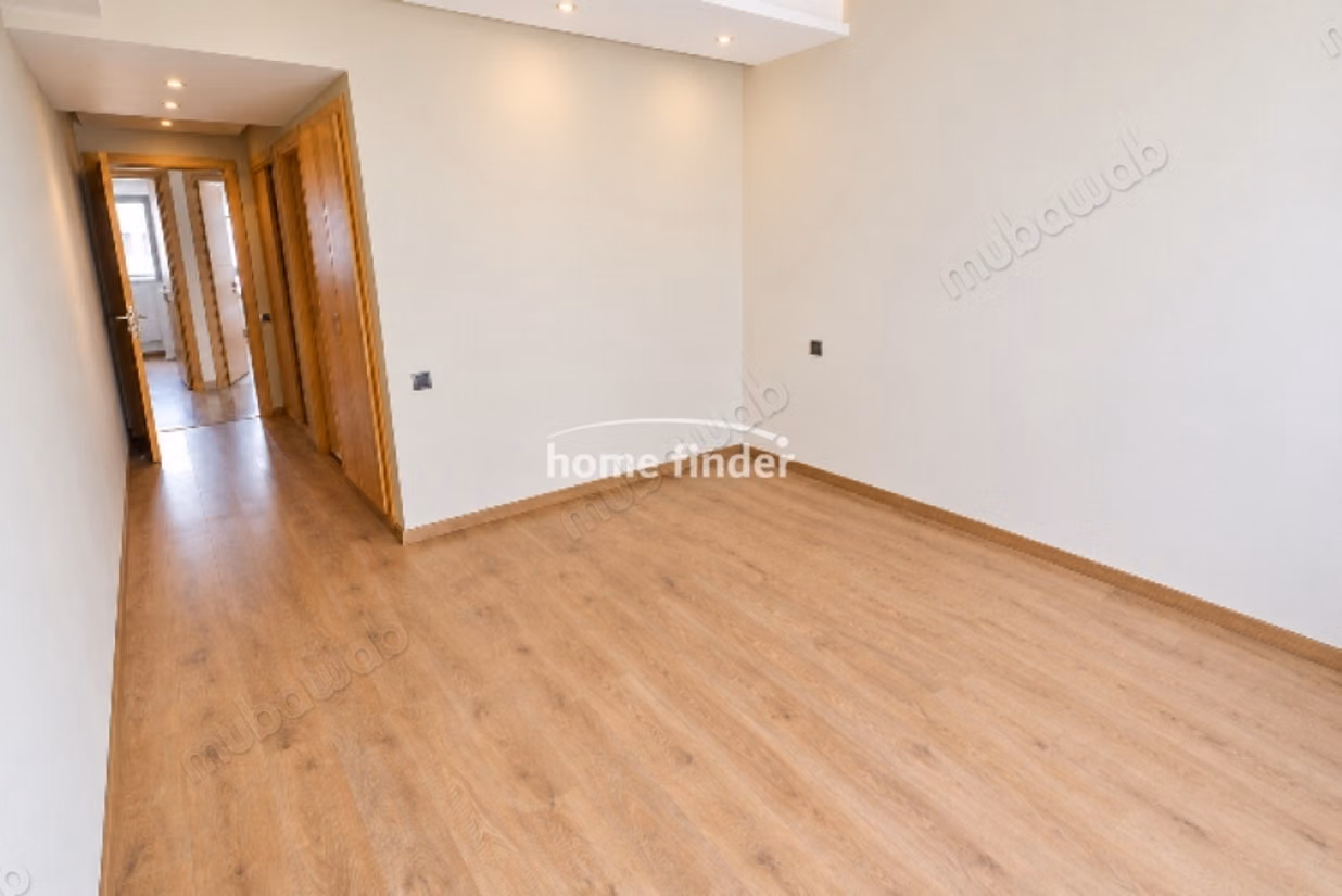 Appartement à louer au triangle d'Or 152 m²