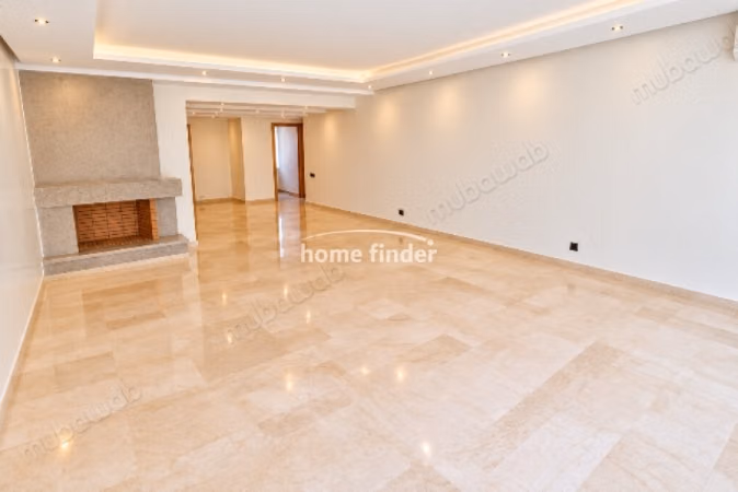 Appartement à louer au triangle d'Or 152 m²