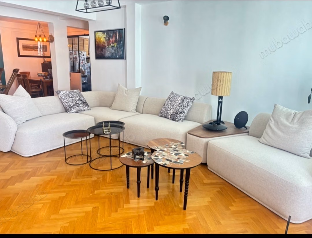 Apartamento muy raro completamente renovado