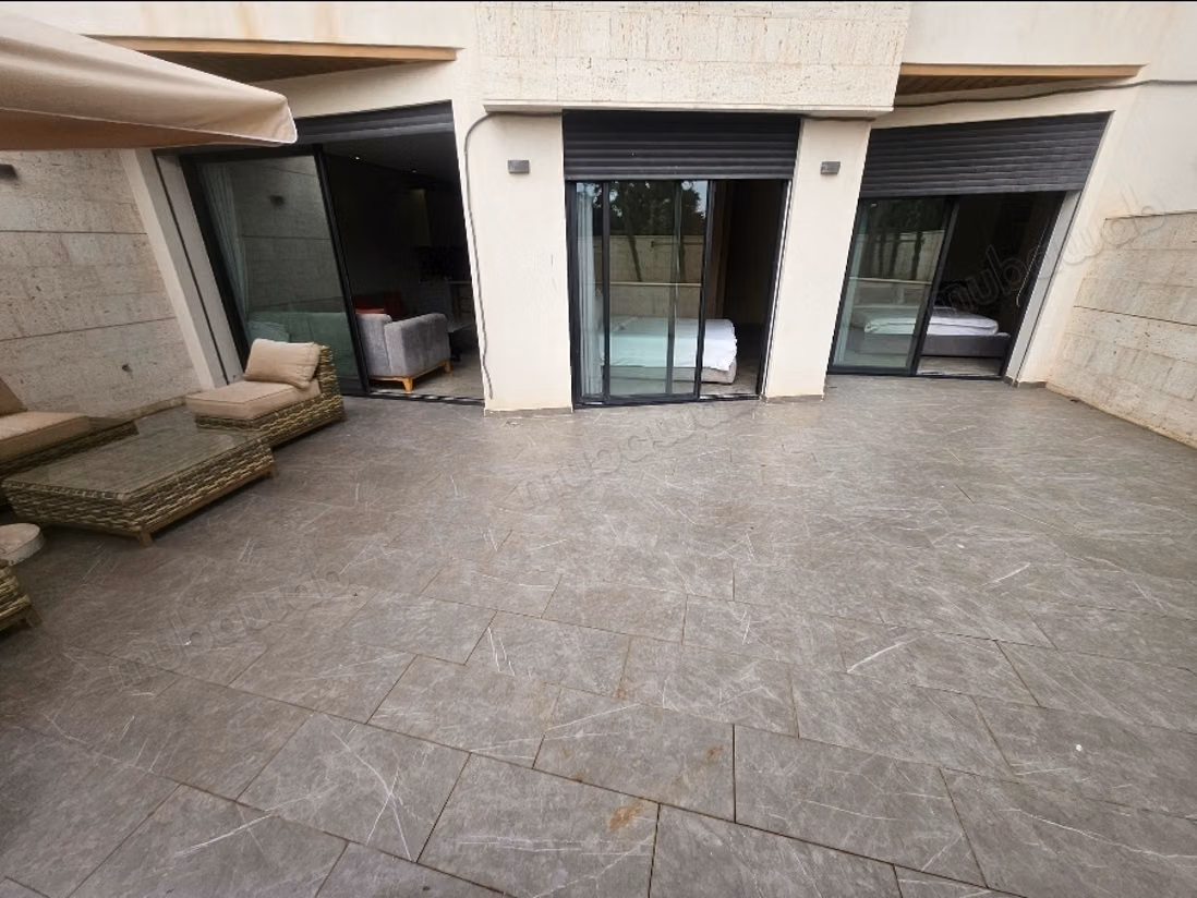 Muy bonito apartamento en alquiler en Ain Diab. 2 habitaciones. Amueblado. Grandes terrazas