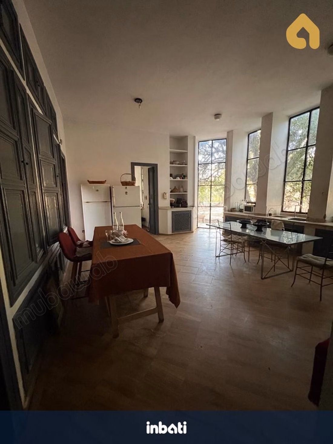 Villa 9000m2 avec service voiture, chauffeur