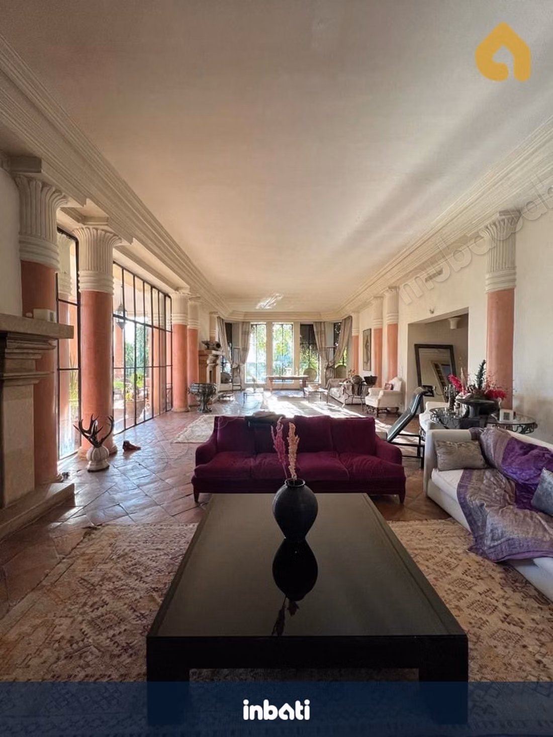 Villa 9000m2 avec service voiture, chauffeur