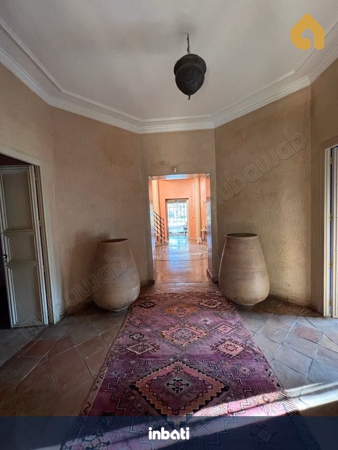 Villa 9000m2 avec service voiture, chauffeur